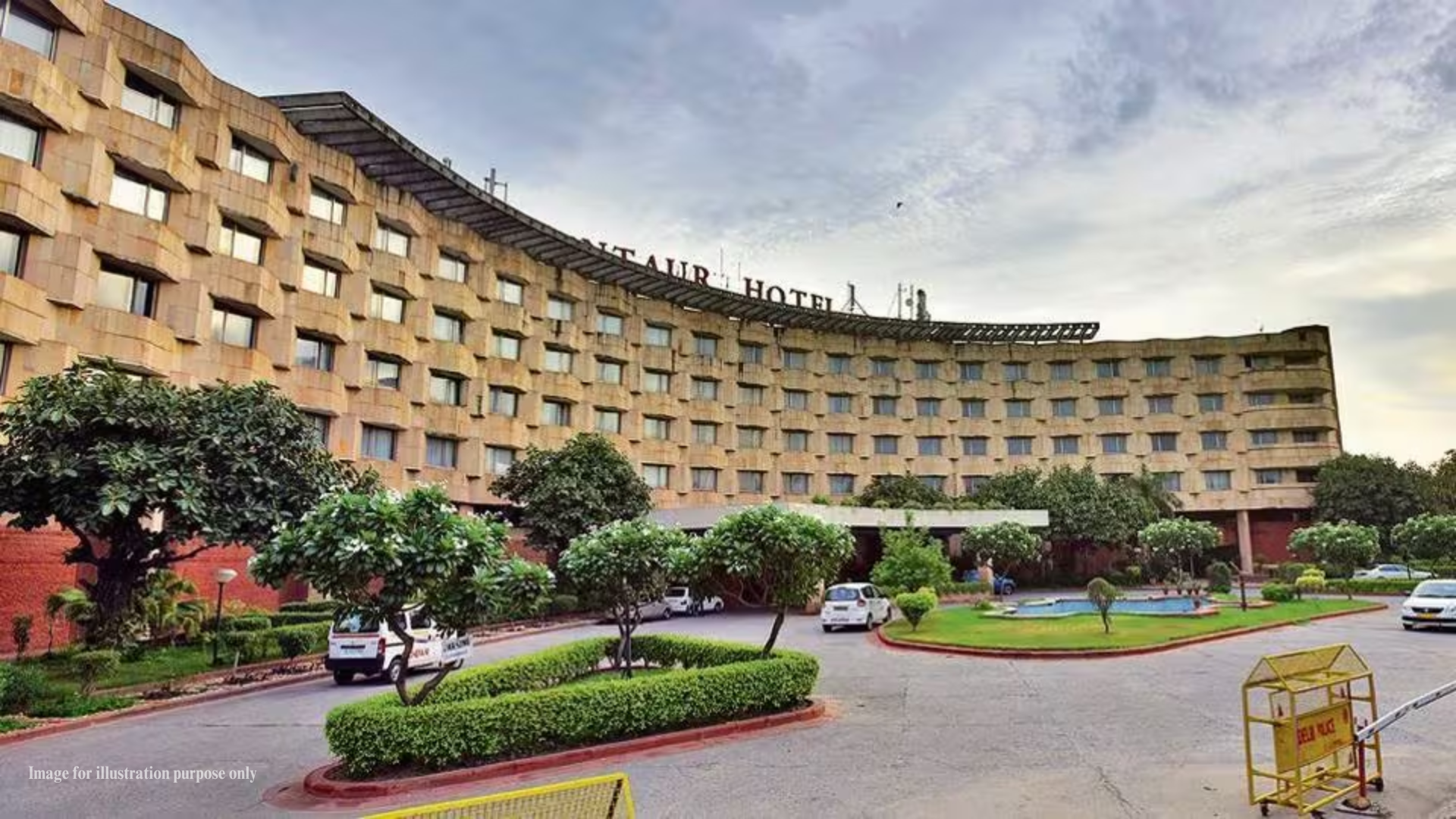 Macrotech Juhu
